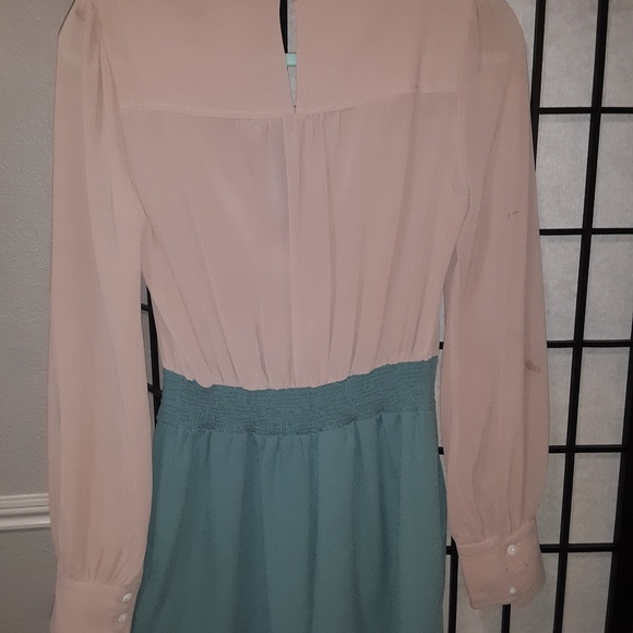 Romper - Picture 2 of 4